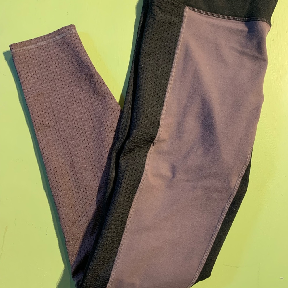 Fabletics Colorblock Leggings with pockets - Size S